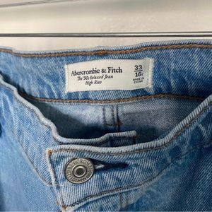 A&F 90s Relaxed High Rise for @thatkidkb